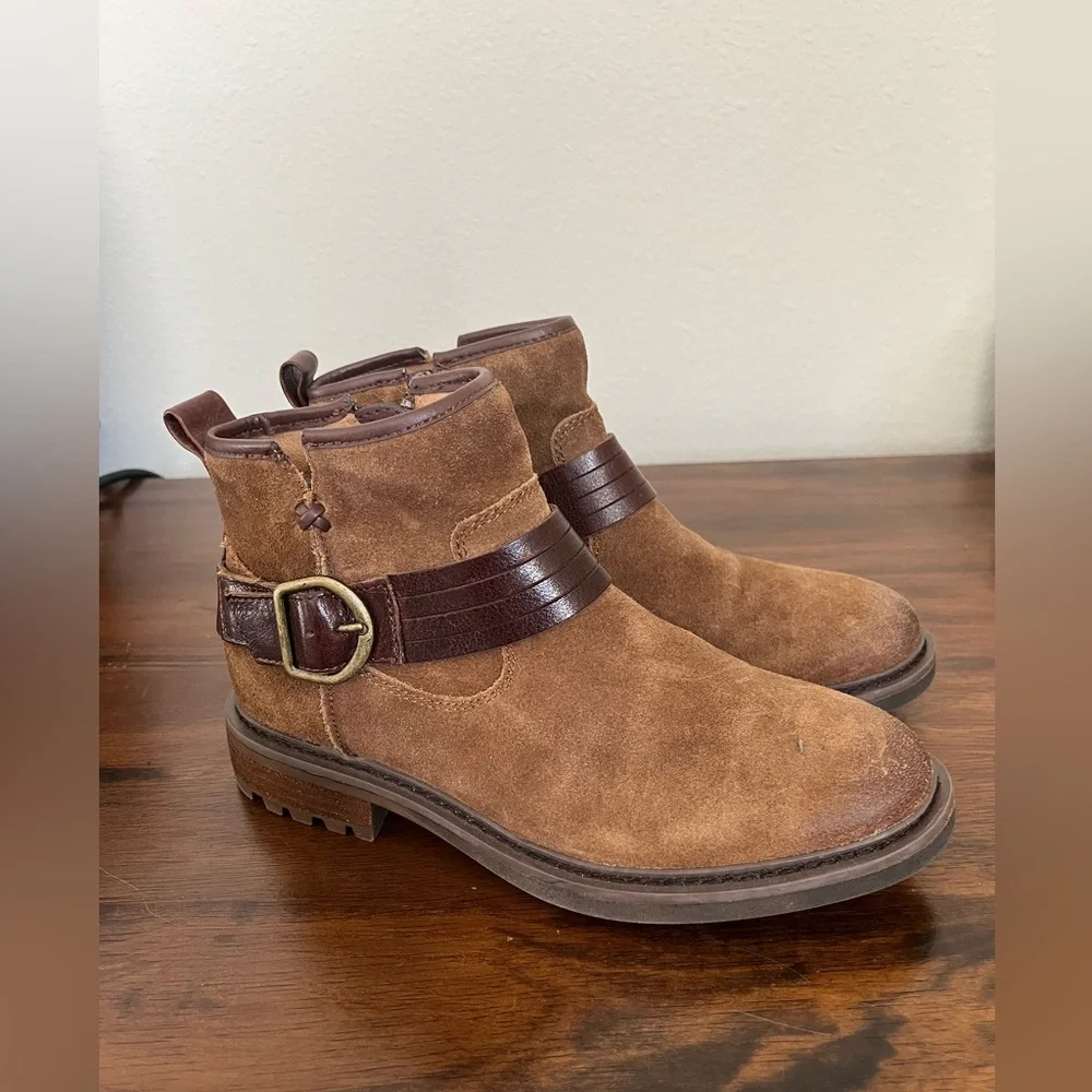 Sofft Lavina Belted Buckle Ankle Western Cowgirl Booties Siena Brown Suede 6.5